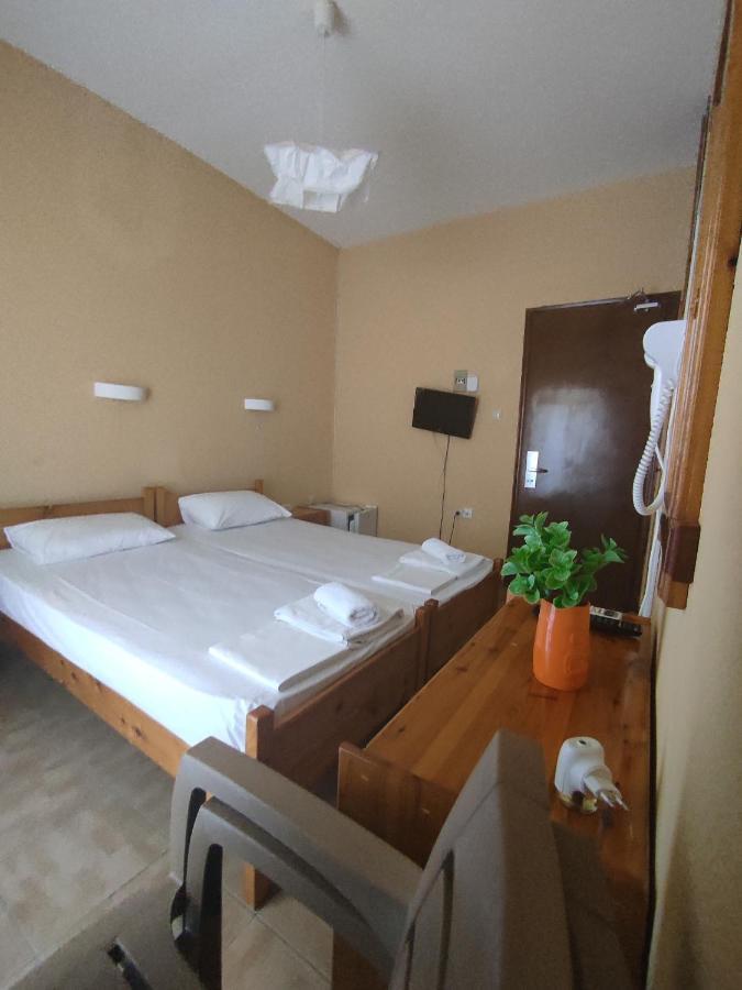 Vosporos Hotel โคโมทินี ภายนอก รูปภาพ